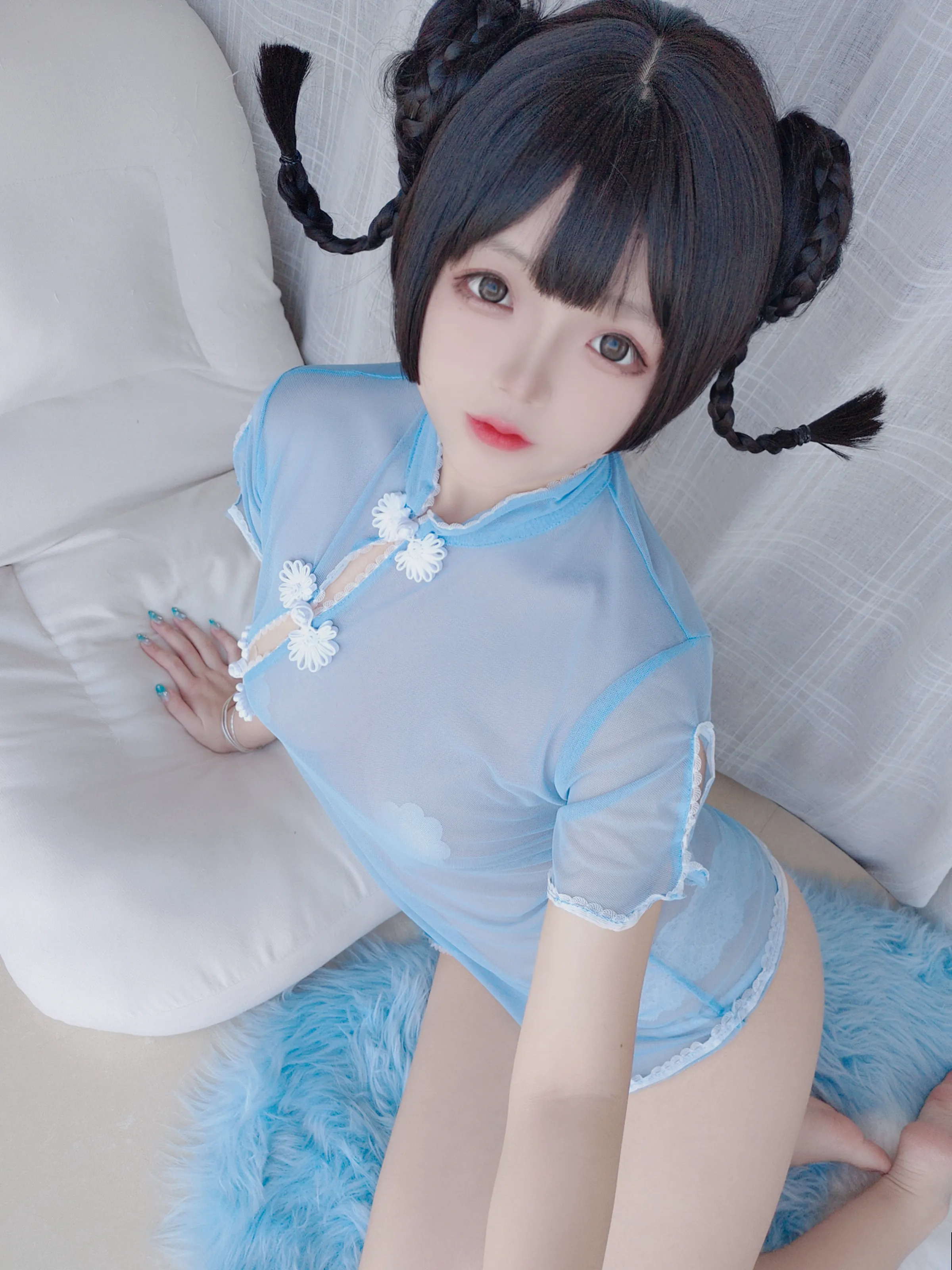 日奈娇 – 透明旗袍自拍