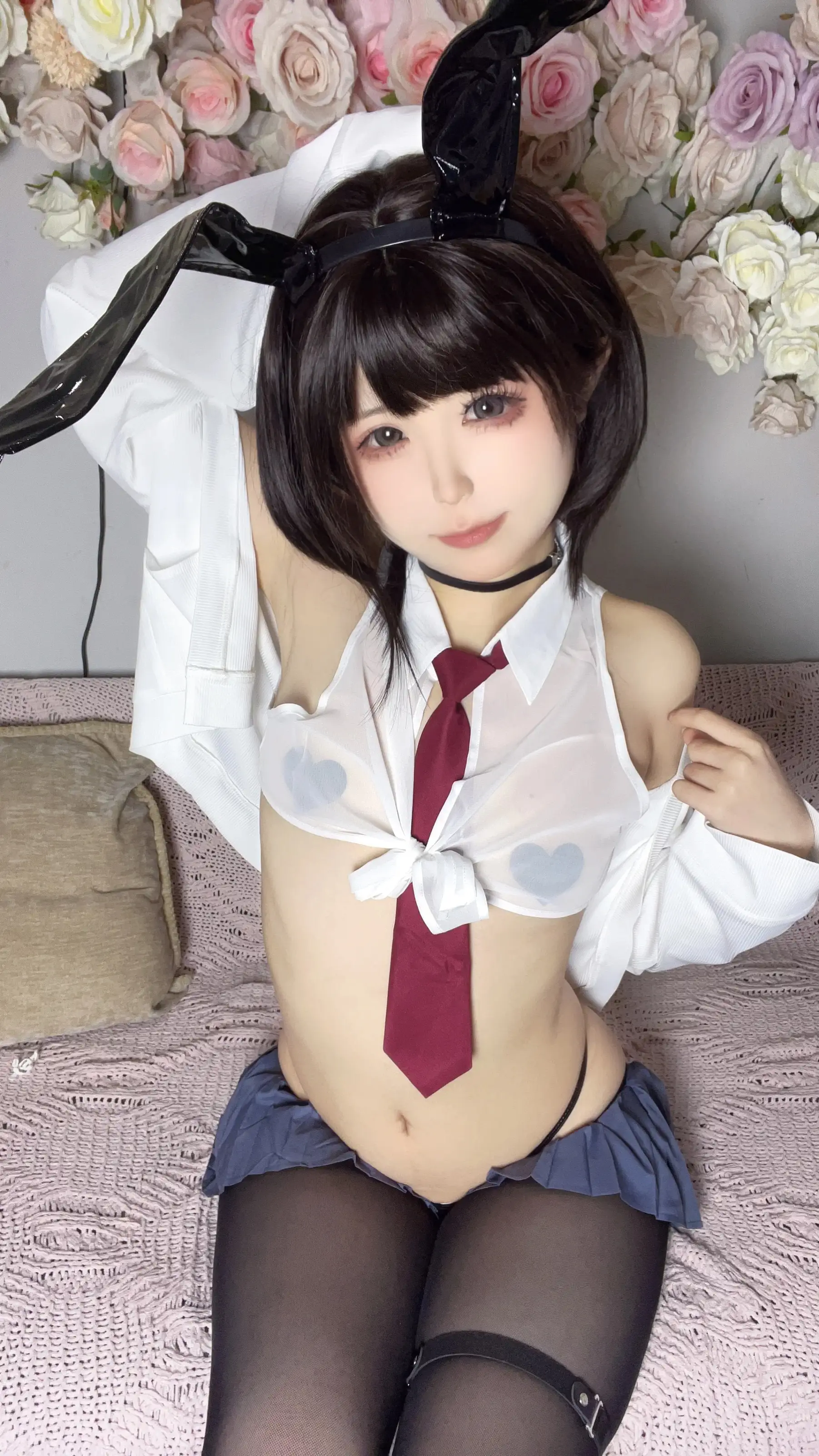 Quan冉有点饿 – 逆兔自拍