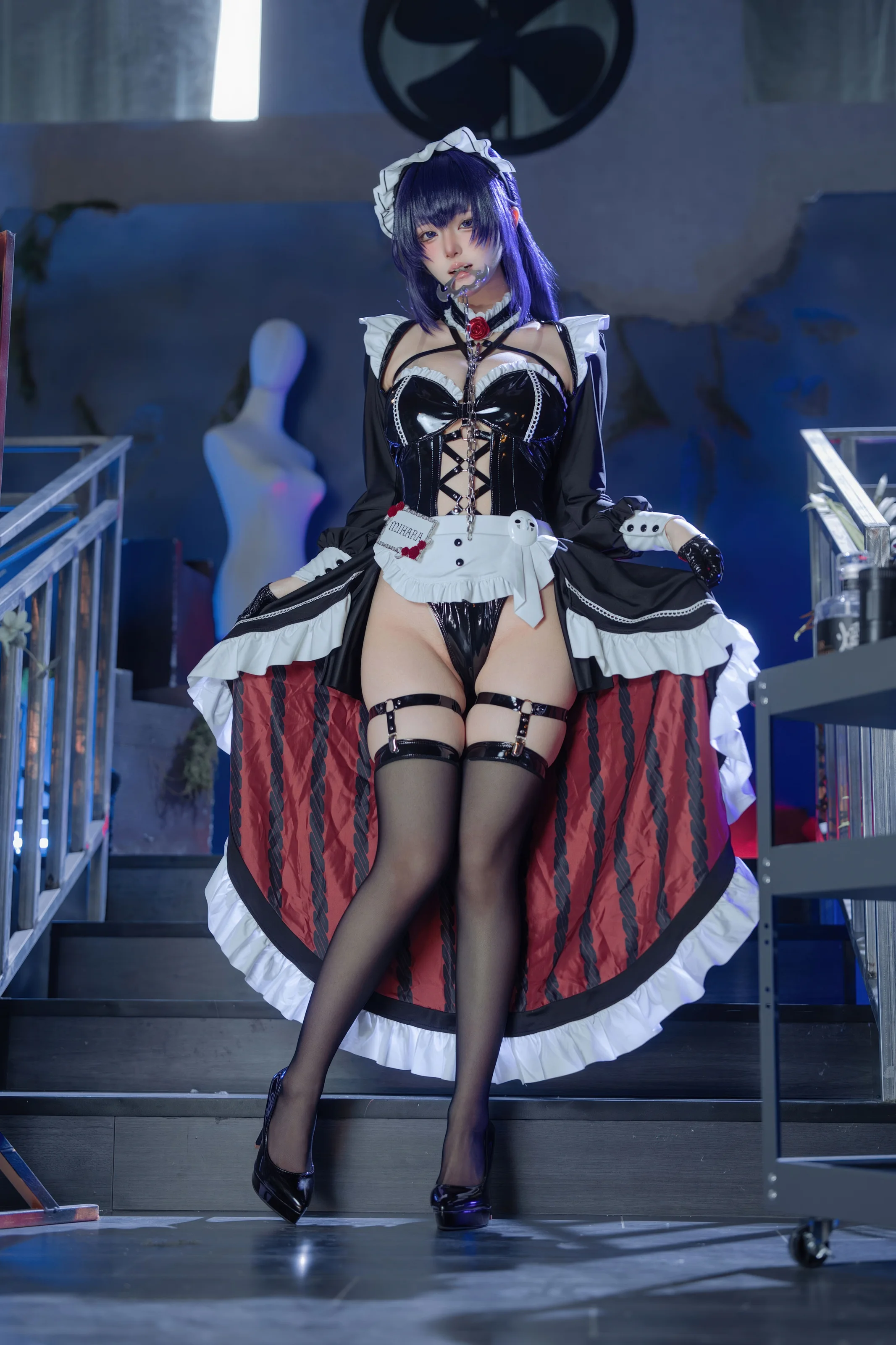 屿鱼 – Nikke胜利女神 米哈拉·咖啡女仆