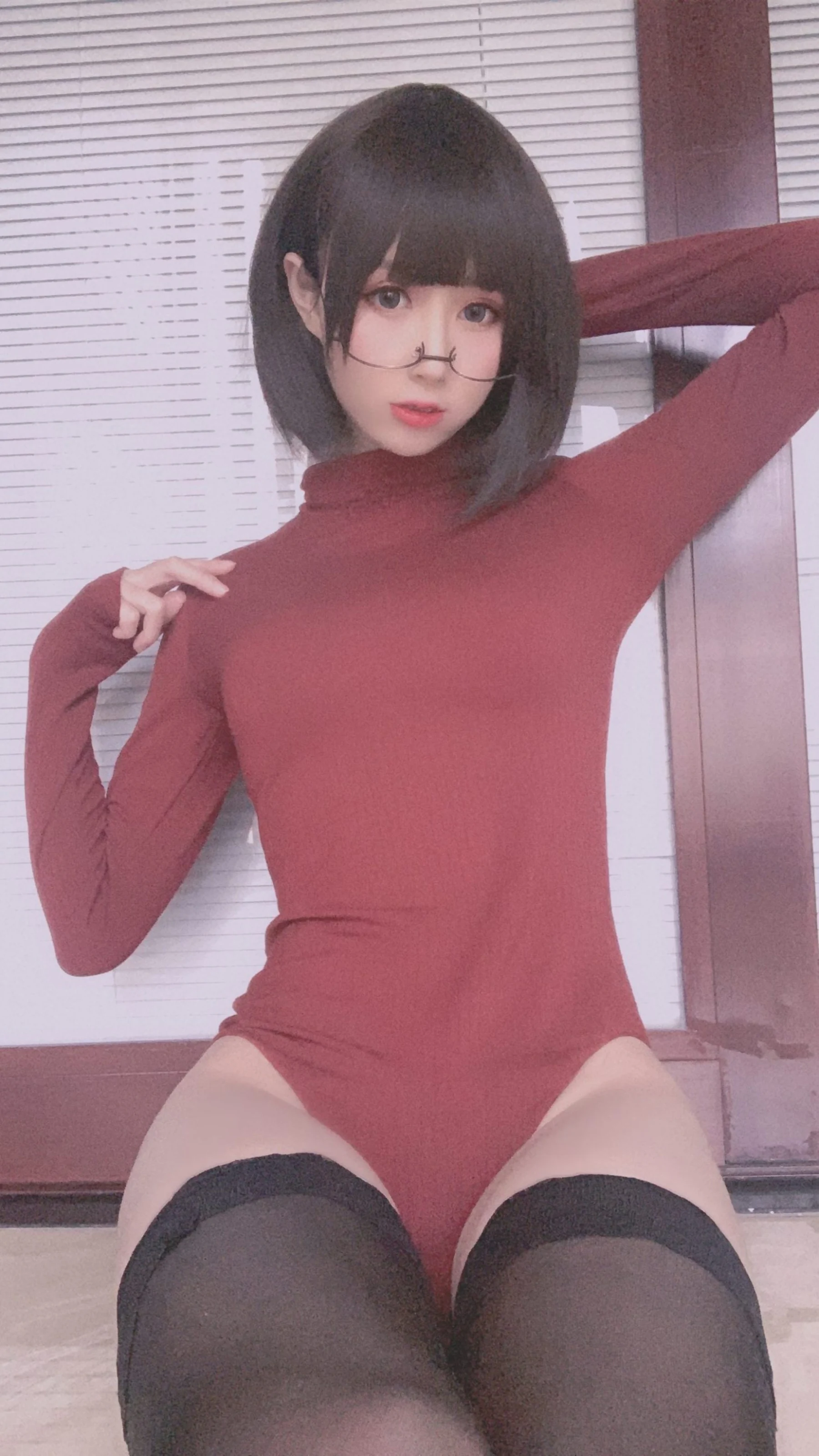 西园寺南歌 – 红色毛衣