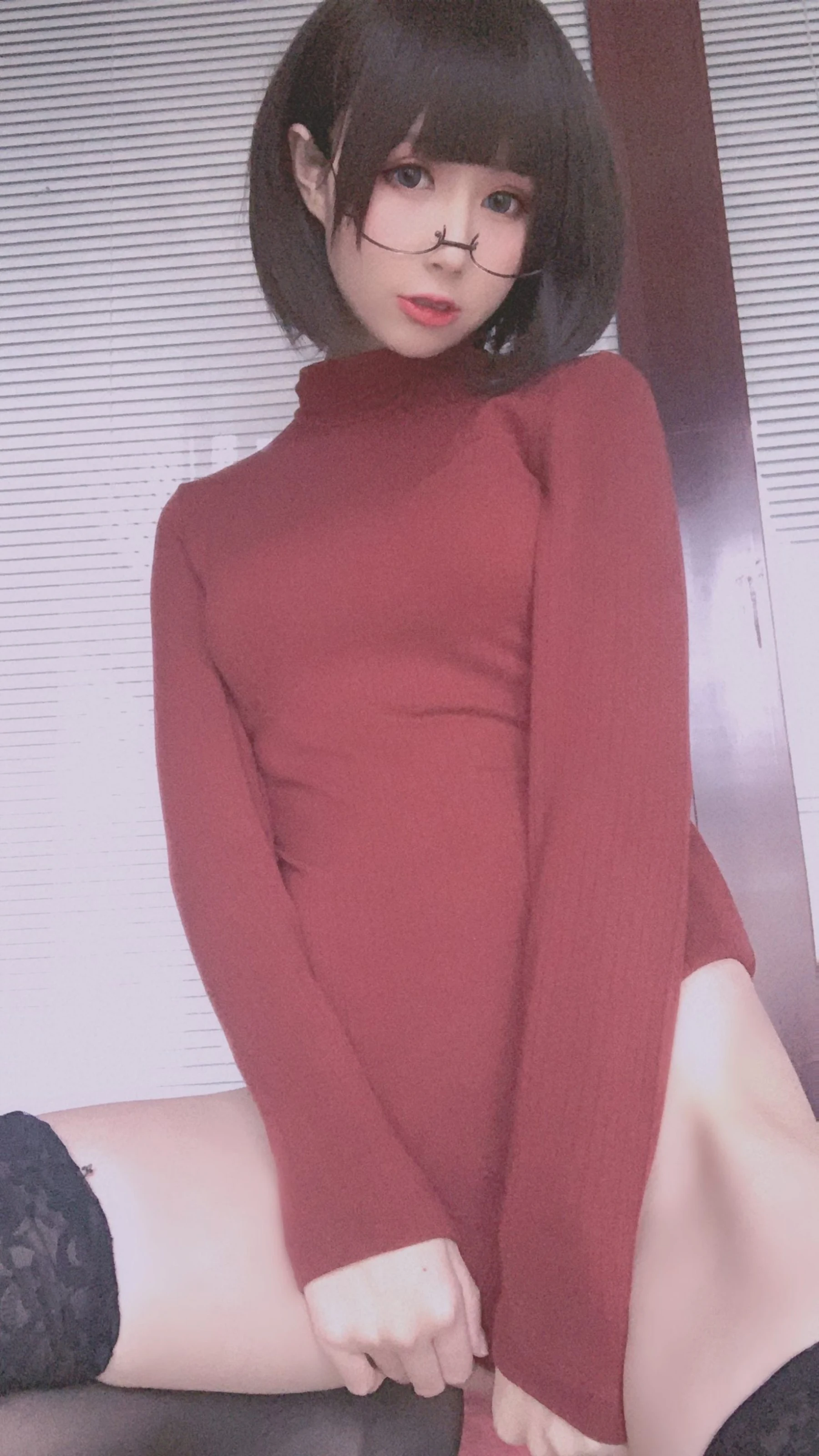 西园寺南歌 – 红色毛衣插图1