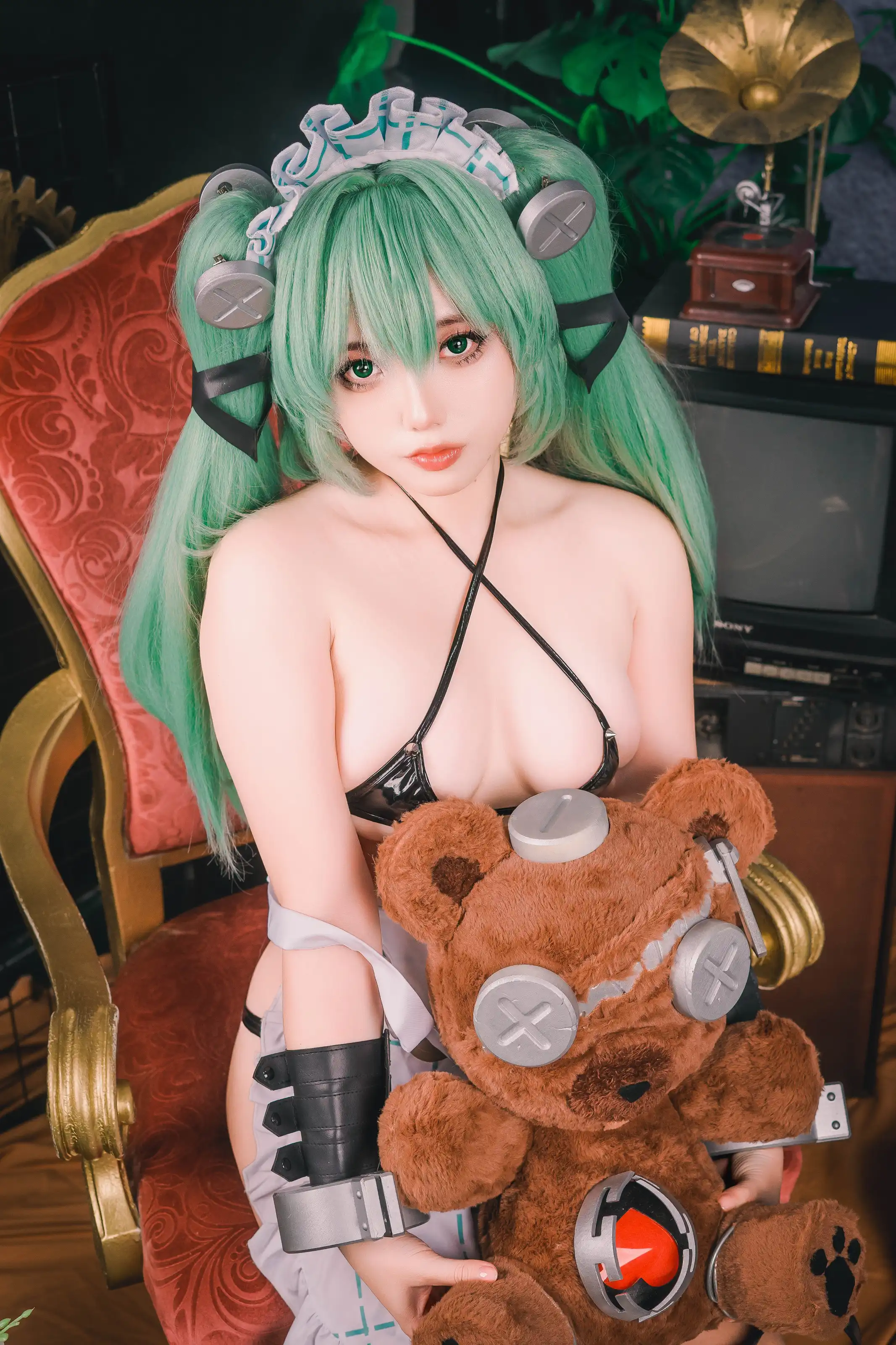 Messie Huang – Corin