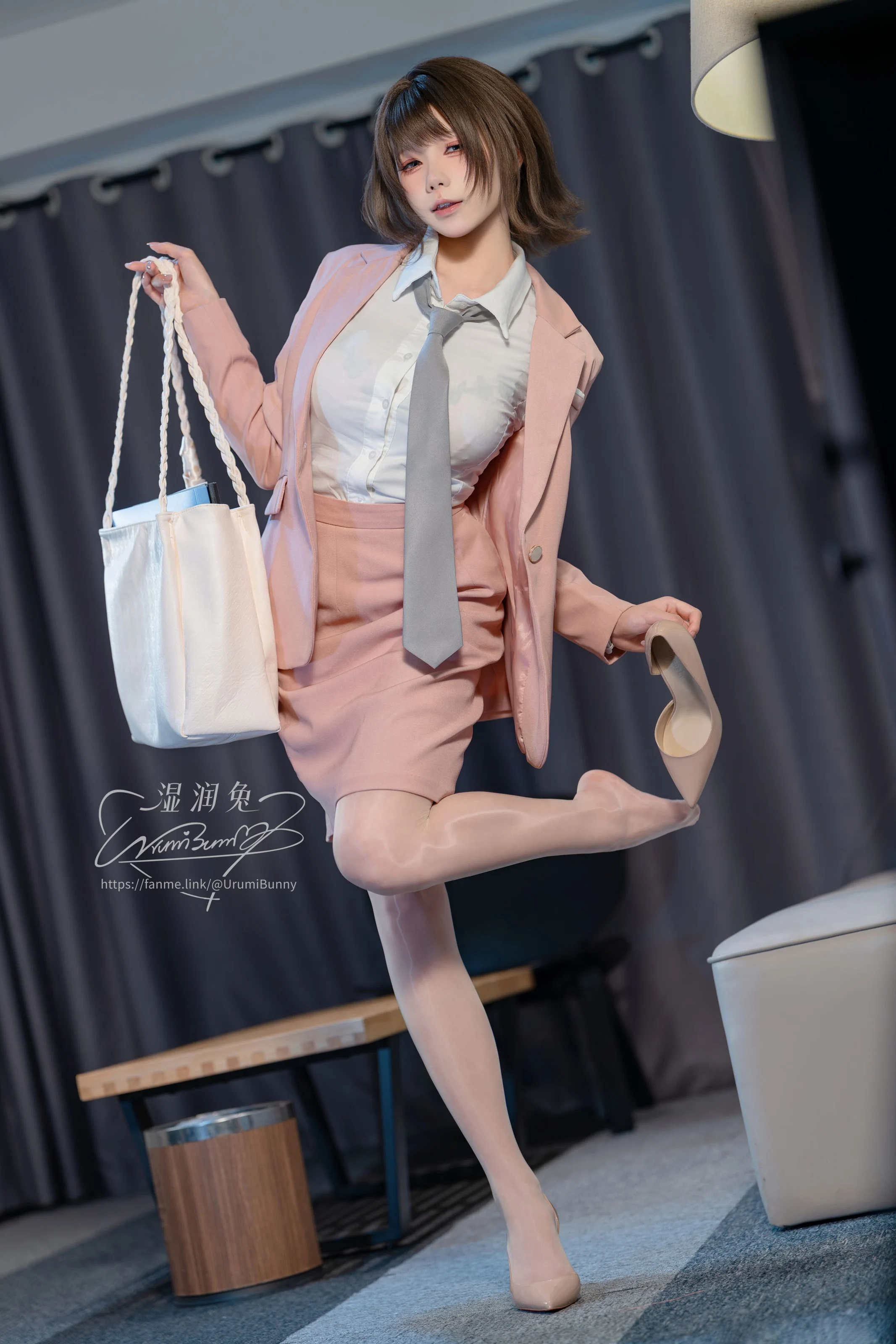 咬一口兔娘(黏黏团子兔) – 2026年10月作品 职场新人无惨 下篇插图5 咬一口兔娘(黏黏团子兔) – 2026年10月作品 职场新人无惨 下篇插图5