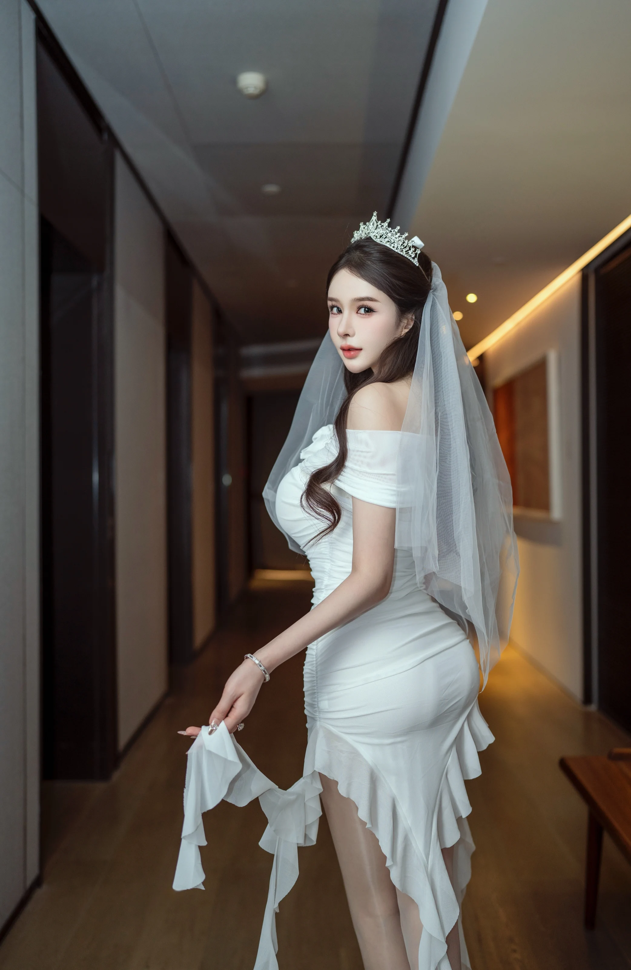 XINGYAN VOL.388 无删减版 李丽莎 闺蜜婚纱插图1 XINGYAN VOL.388 无删减版 李丽莎 闺蜜婚纱插图1